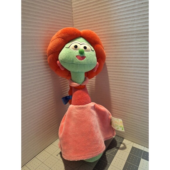 VeggieTales Sweet Pea Plush - Picture 1 of 7